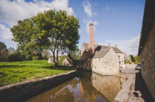 Discover Sleaford: A Welcoming Community with Rich Heritage